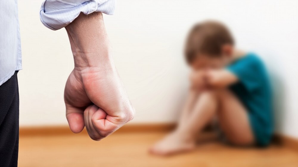 تنبیه کودک یکی از دلایل بروز اختلال شخصیت مرزی